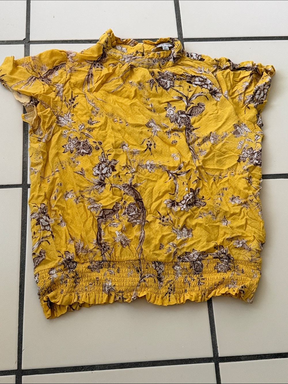 Rose & Olive Mustard Floral Smocked-Hem Crop Top